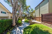 Photo - Beautiful remodeled 2 bed 2 bath townhome ...