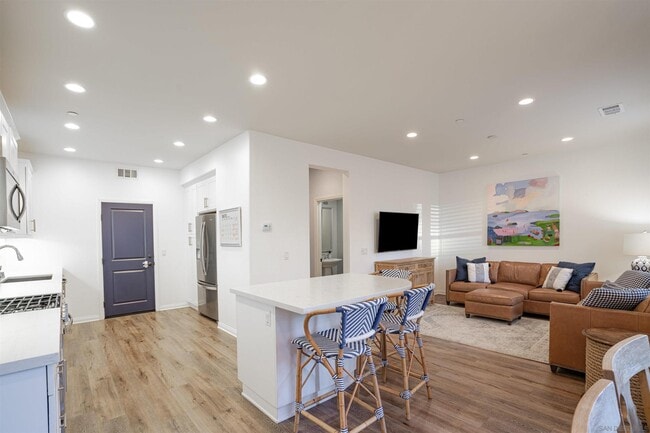 Photo - 16029 Veridian Cir