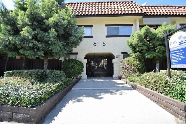 Building Photo - 6115 Whitsett Ave Unit 109 Rental
