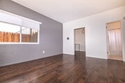 Photo - Charming Studio with Mid Century Touches in Ocean Beach/Point Loma ! Unit 4486