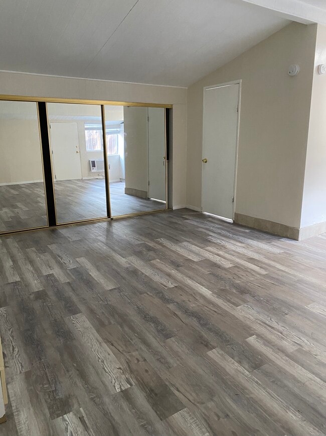 Photo - 19700 Friar St