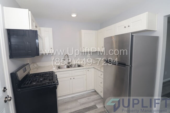 Logan Ave (3123) - Logan Ave (3123) Apartment Unit B