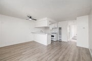 2BR, 2BA - 733SF - Living Room - 1555-57 Carson St.