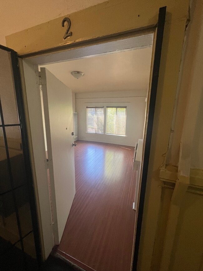 Photo - 201 Toluca N St Unit 6