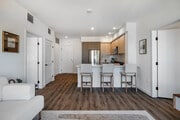 2BR, 2BA - 1,005F - Kitchen - Somi