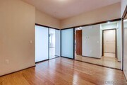 Photo - 2 bedroom downtown, 2 bath and 2 parking spaces.  View! (Solara Lofts)