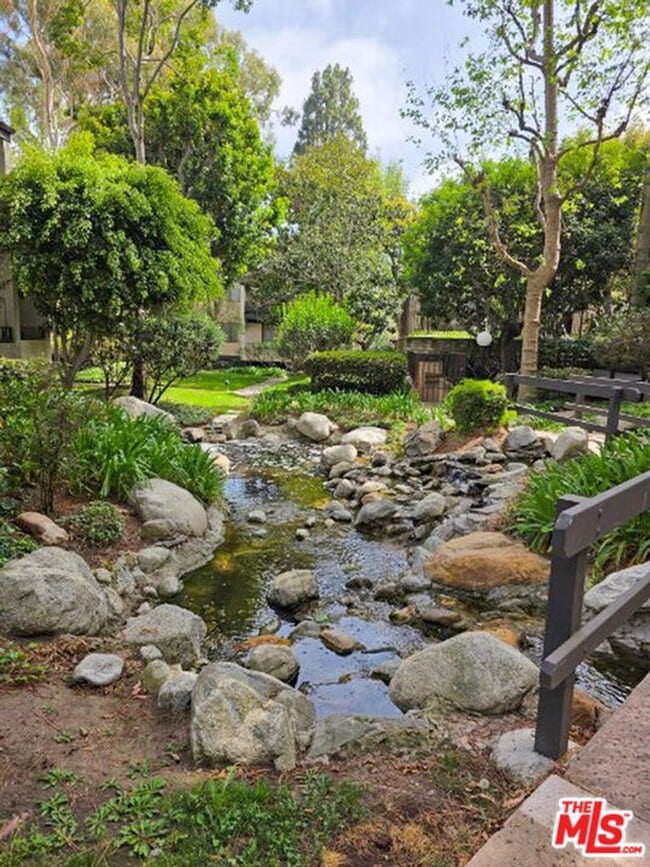 Photo - Stunning Playa del Rey Condo Awaits You!