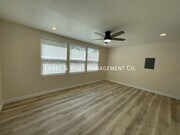 Photo - 741 W 4th St Apartment