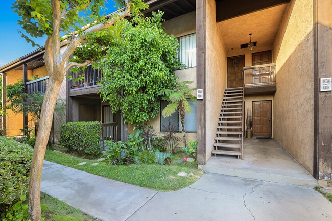 Building Photo - 1304 Mountain Ave Unit 112