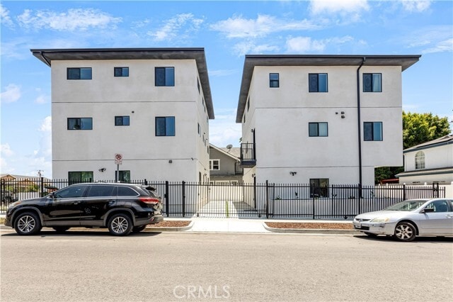 Photo - 443 N Harvard Blvd