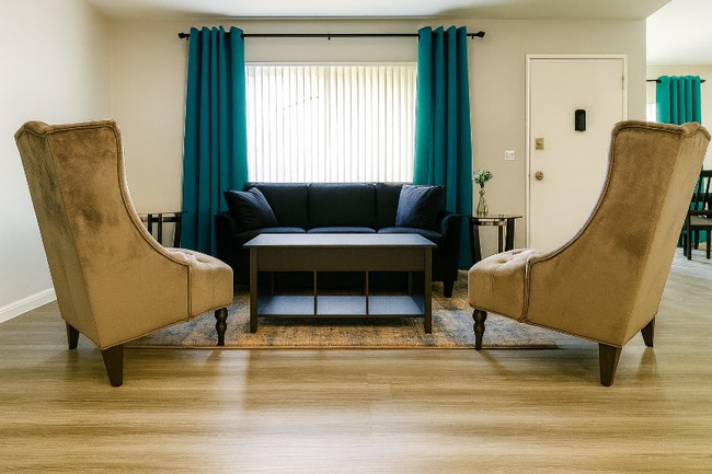 Building Photo - 317 E Hazel St