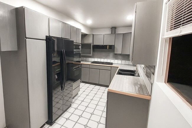 Building Photo - 1631 Van Horne Ln