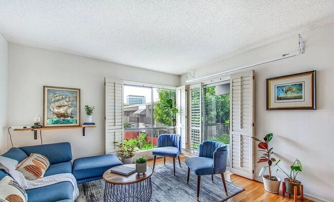 Photo - 11120 Queensland St Unit D38