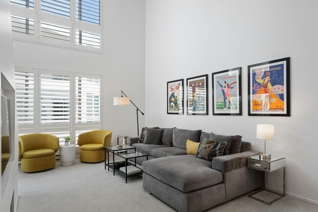 Photo - 565 Esplanade Unit 413