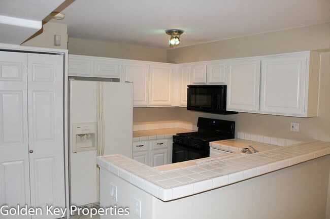 Photo - 2BR/2BATH Ground level Condo in La Costa Alta. 1 Car Garage! Community pool! Water/trash Included! Unit 99