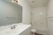 2 Bed - Hall Bath - La Privada Valle Poway
