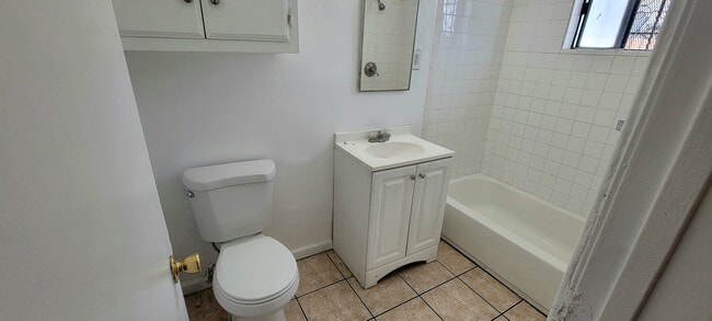 Photo - 1717 Alhambra Ave Unit B