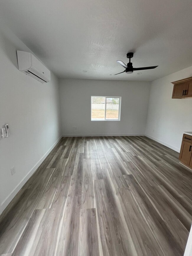 Photo - 13133 Olathe Rd