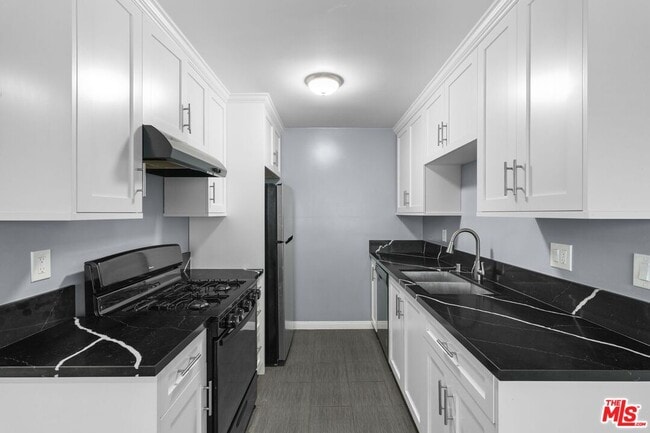 Photo - 1939 Selby Ave Unit 2