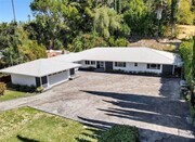 Photo - 4450 Hayvenhurst Ave