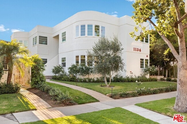 Building Photo - 1134 17th St Unit D