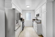 Photo - Sherman Plaza Apartments