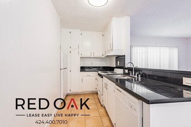 Photo - 1545 N Bronson Ave Unit 221