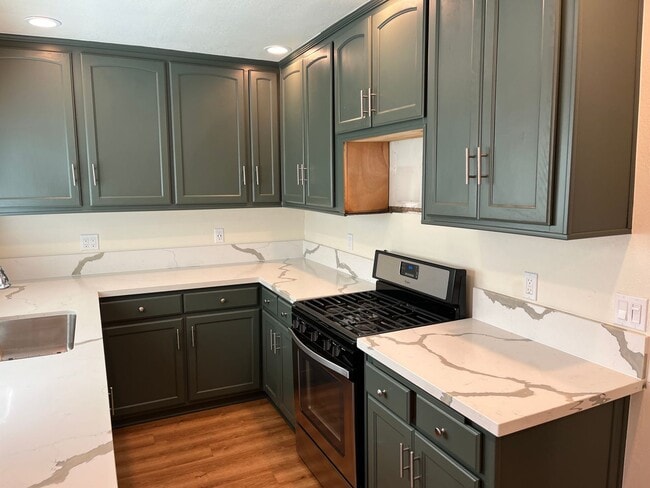 Photo - Beautifully Renovated 2 Bed / 1 Bath in Co...