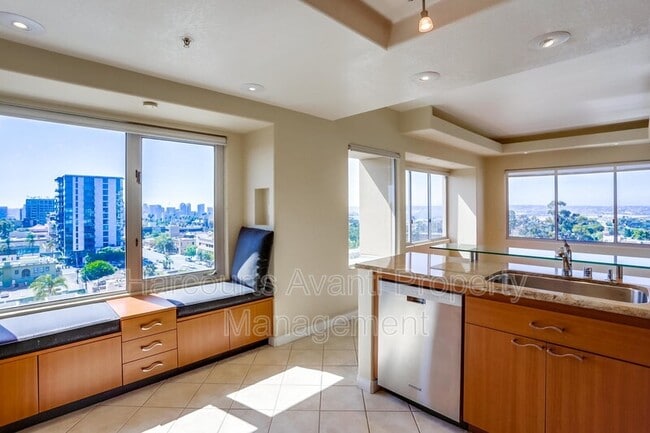 3060 Sixth Ave - 3060 Sixth Ave Condo Unit 4