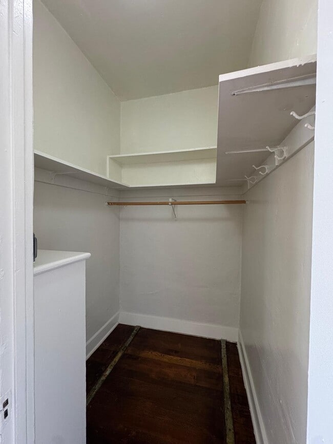 Photo - 901 S Kingsley Dr Unit 307