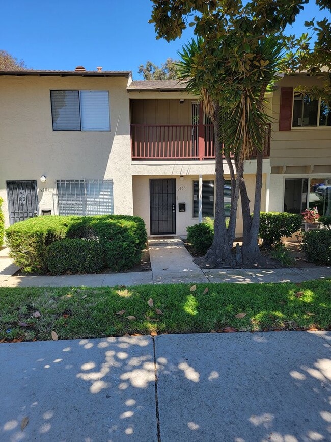 Building Photo - Lemon Grove Townhouse