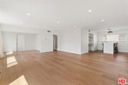 Photo - 1525 Hayworth Ave Unit 302