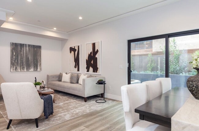 Photo - 1059 Elm Ave