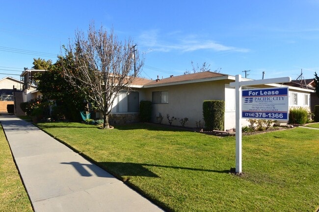 Building Photo - 5901 Belgrave Ave Unit D