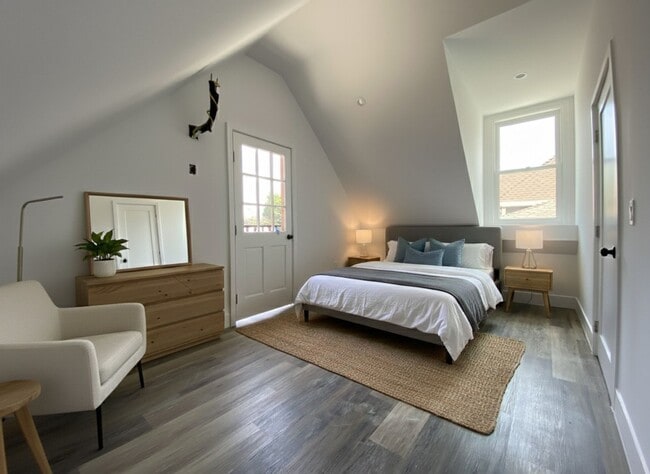 Photo - 1301-1303 West 22nd Street Unit 1303