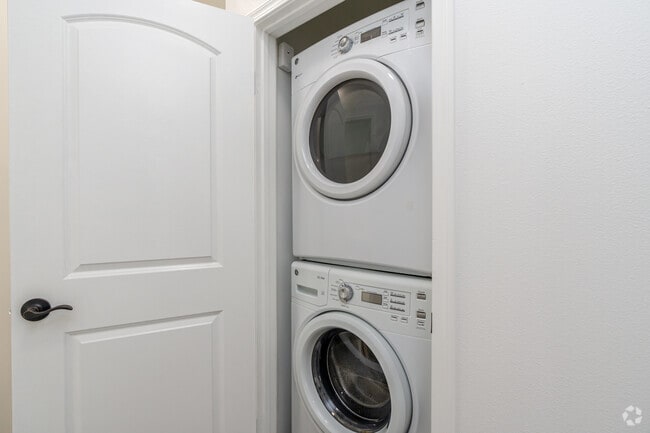 3BR, 3BA - 1,239SF - Laundry - Parkside Villas
