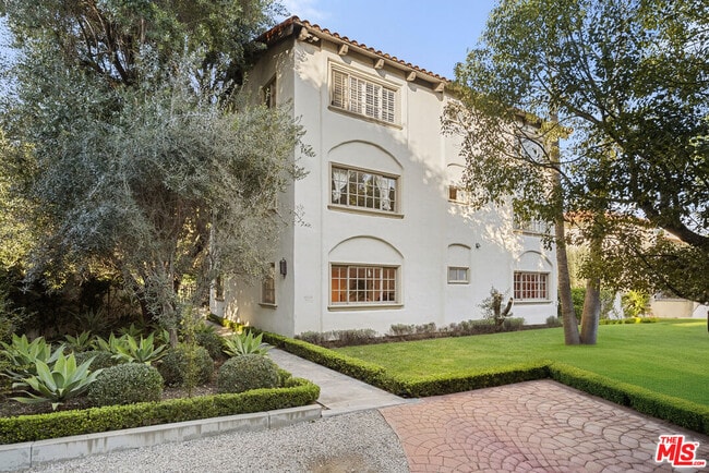 Photo - 906 Benedict Canyon Drive