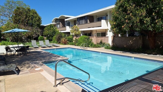 Building Photo - 4764 La Villa Marina Unit F