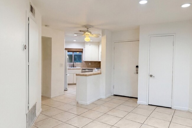 Photo - 48255 Monroe St Unit 20