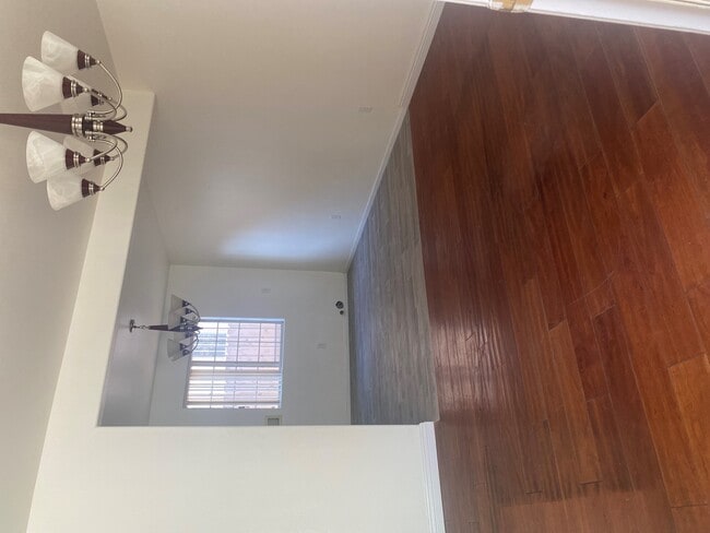 Photo - 1827 N Mariposa Ave