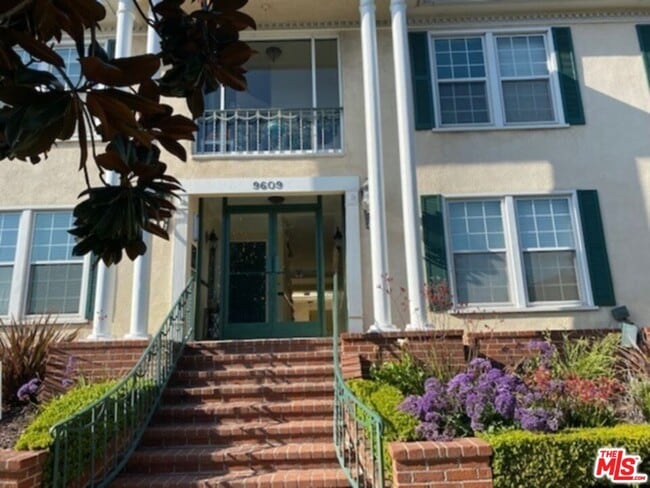 Photo - 9609 W Olympic Blvd House