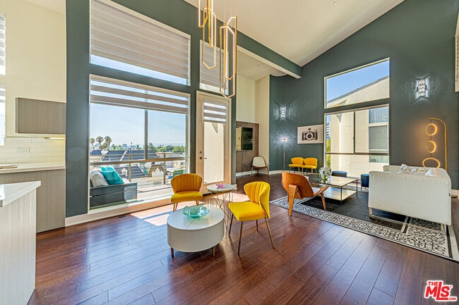 Photo - 600 Ridgeley Dr Unit 1