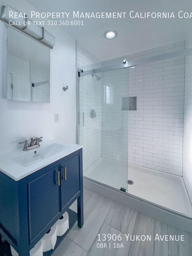 Photo - 13906 Yukon Ave