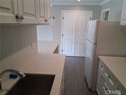 Photo - 1040 Cedar Ave Unit 6