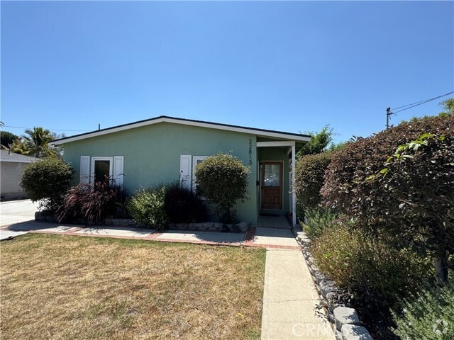Building Photo - 22813 Menlo Ave Rental