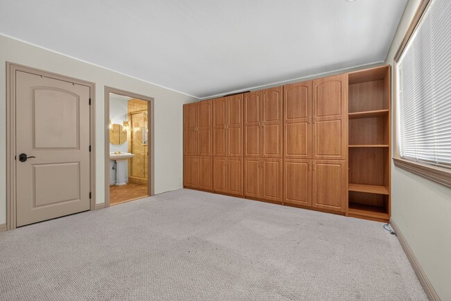 Photo - 4170-4170.5 Madison Unit 4170.5