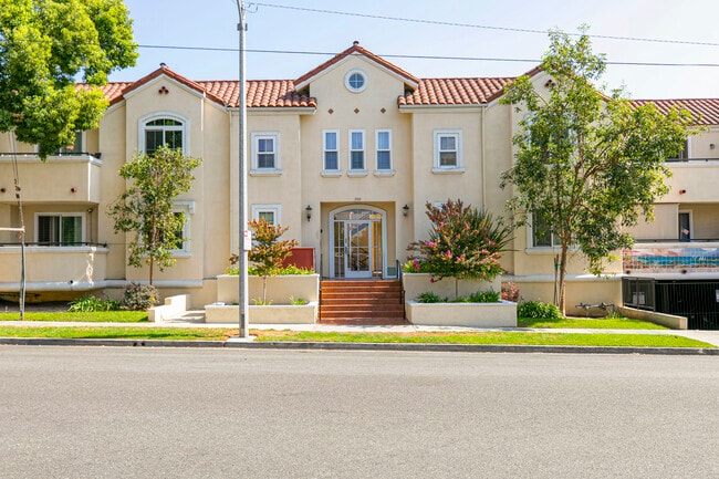 Photo - 300 E Providencia Ave