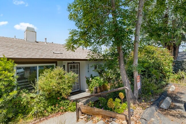 Photo - 125 W Vermont Ave Townhome