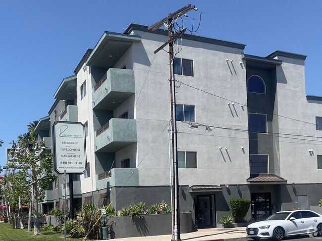 Building Photo - Rubio Villas Rental