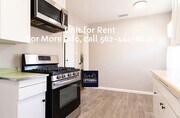 Photo - House - 3 Bedrooms / 2 Bathrooms - West Co...